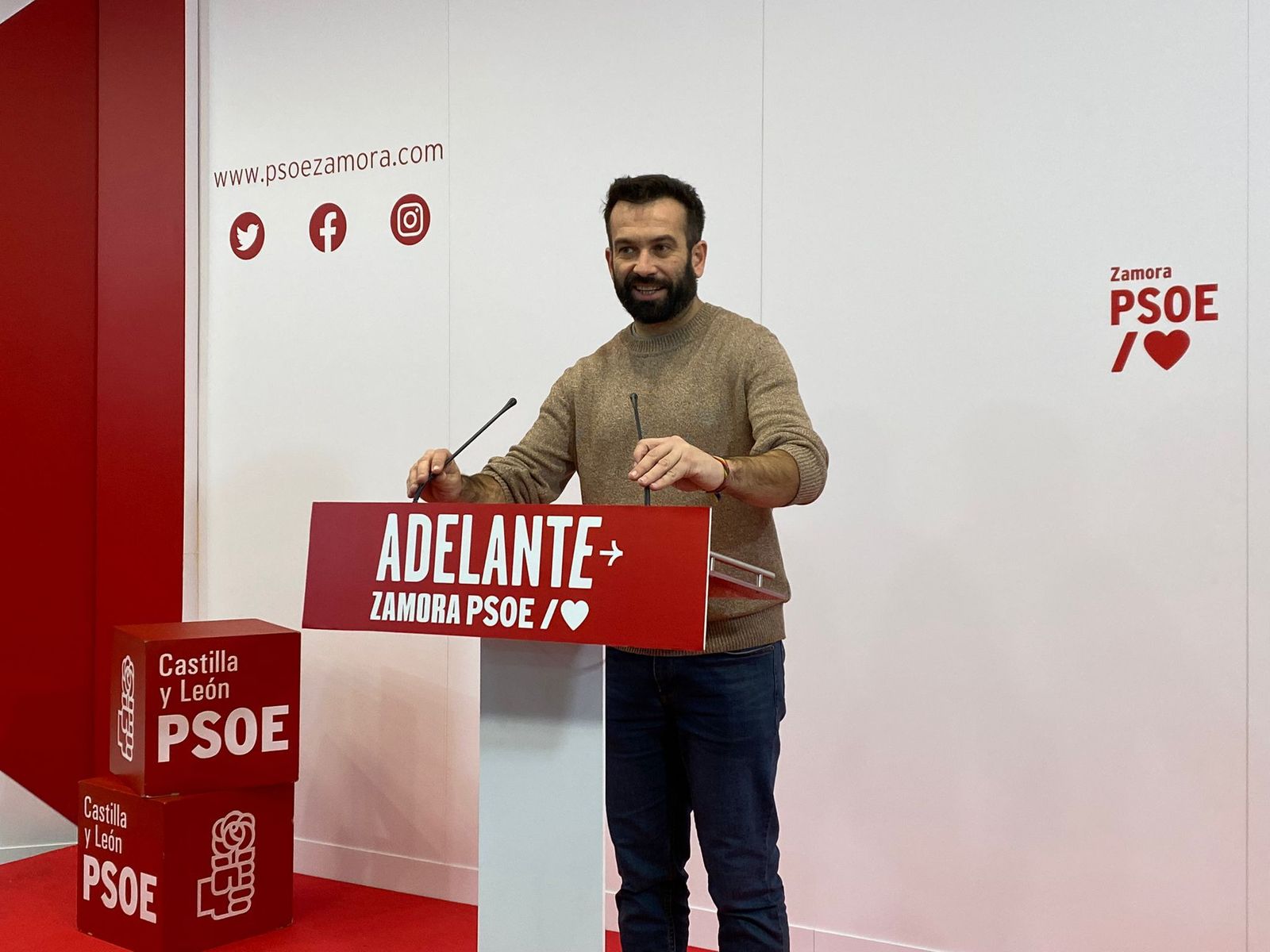 Un instante de la rueda de prensa