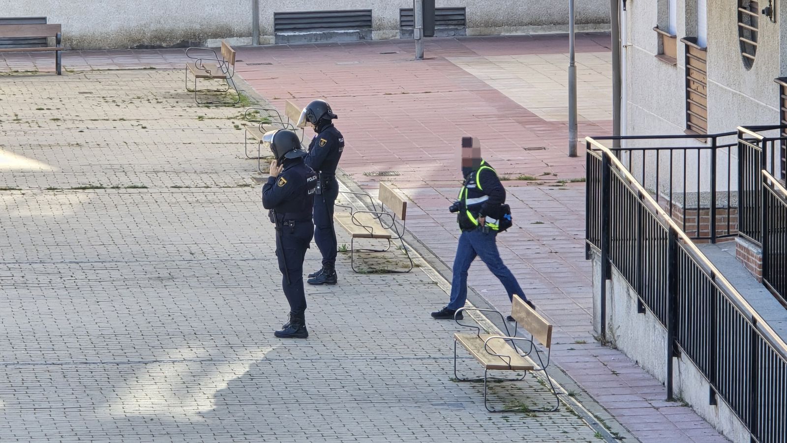 whatsapp-image-2025-04-08-at-09-45-56