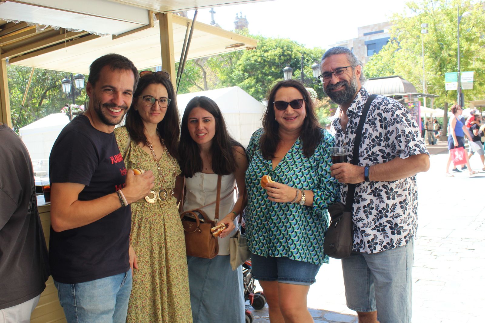 Ambiente en la Feria de Día en el mediodía de este sábado
