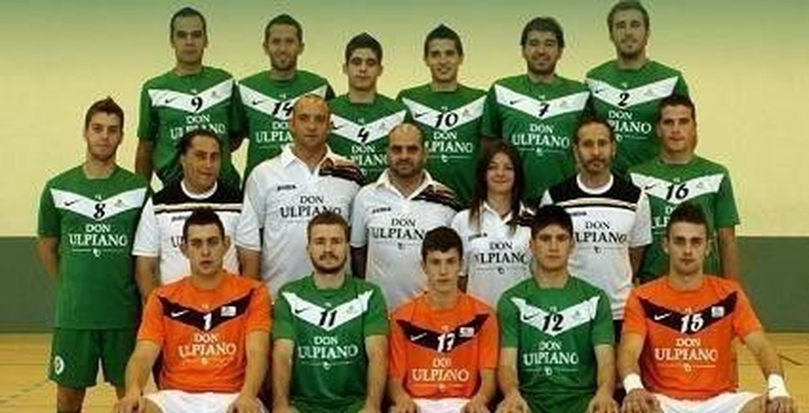 El Don Ulpiano Albense rinde visita al Arcebansa Zamora