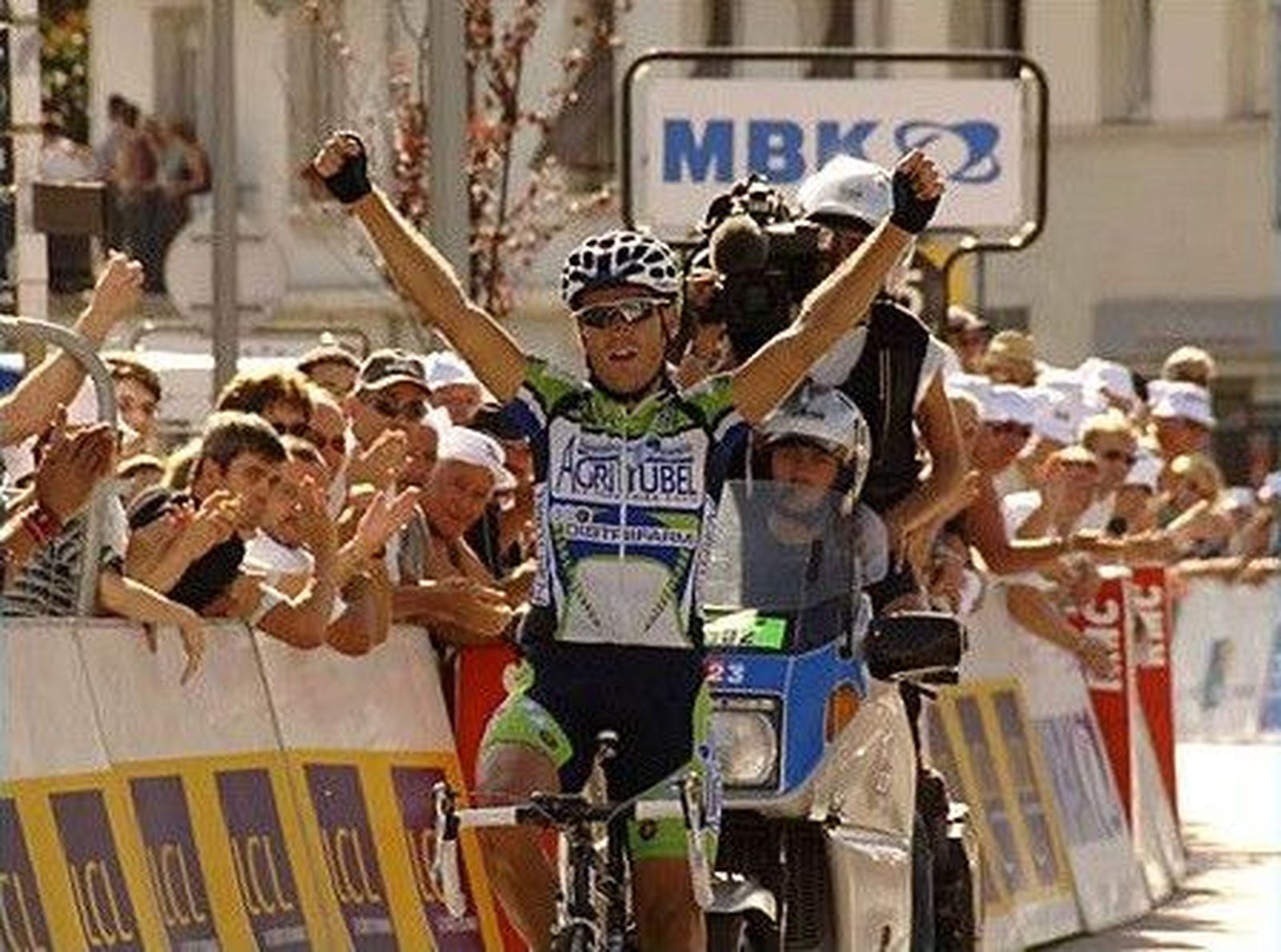 Dueu00f1as etapa Tour Porvenir