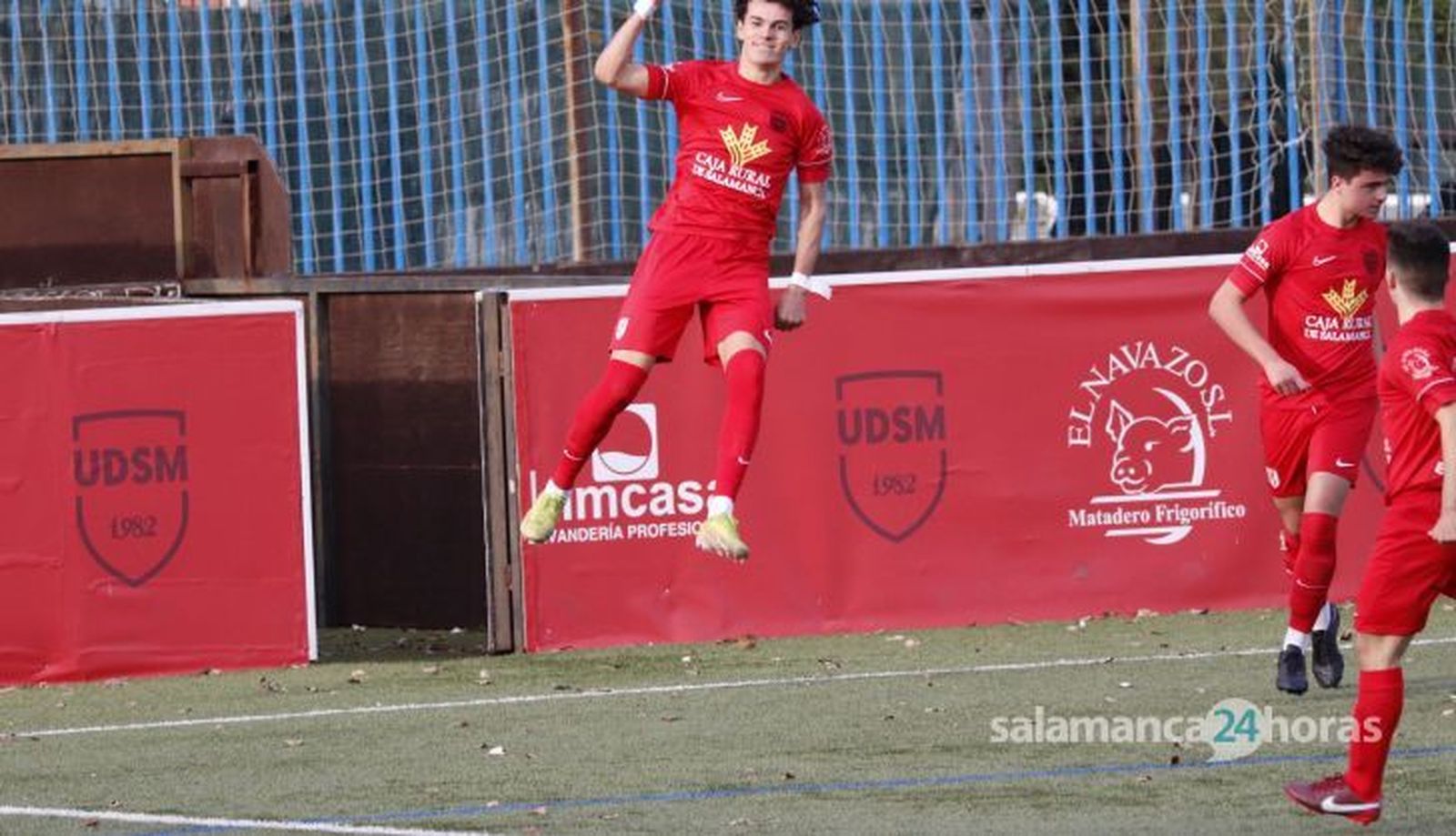 David Martín celebra un gol ante el Puente Castro LN