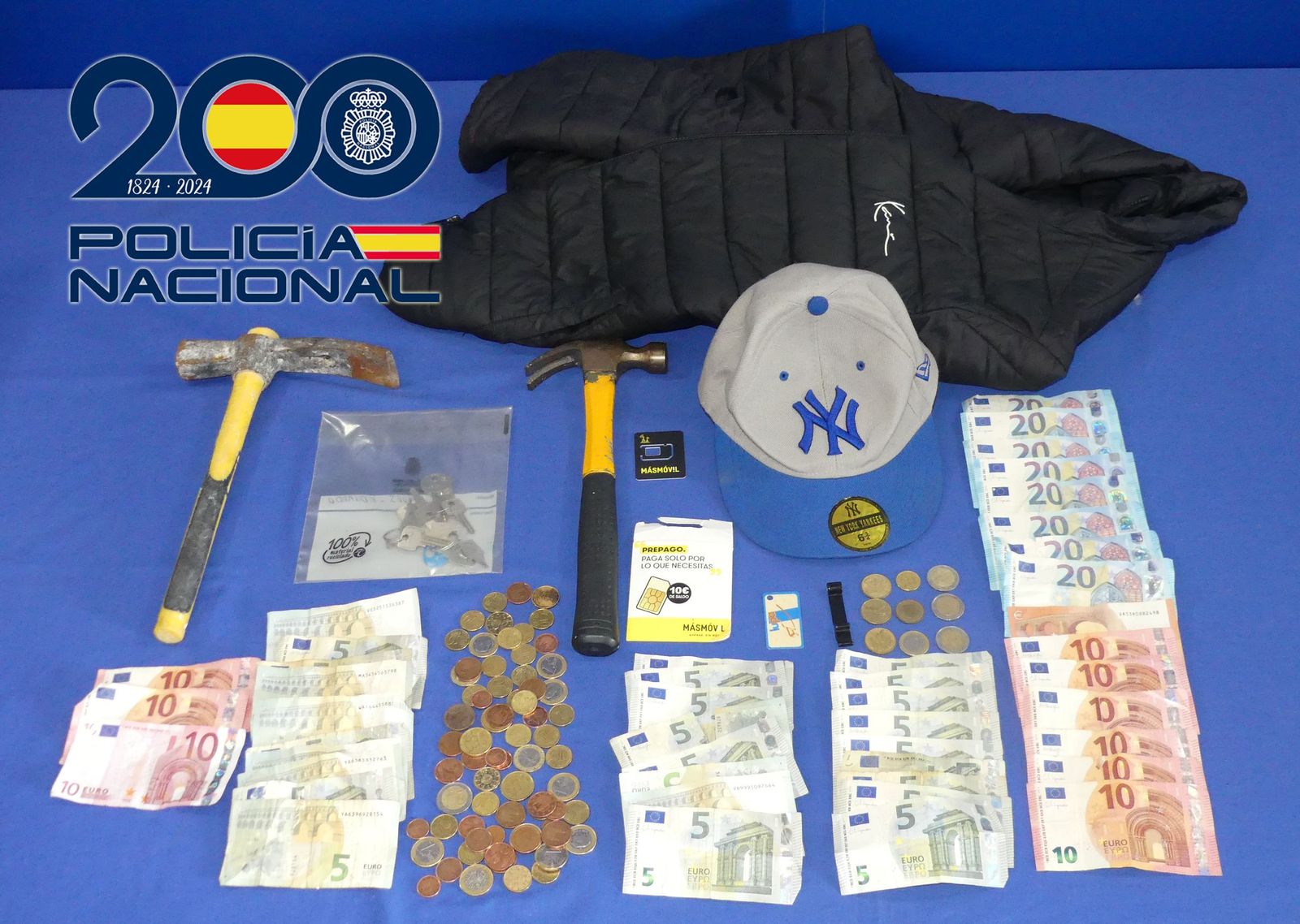 Efectos incautados a los dos ladrones detenidos