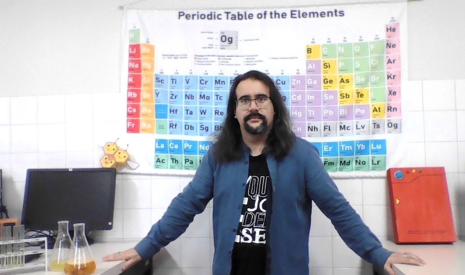 Sergio Fuentes en el laboratorio de la Facultad de Educación y Turismo de Ávila donde imparte clases.