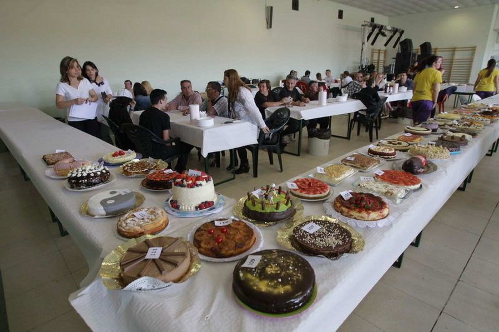 Concurso de tartas en Doñinos Concurso de tartas en Doñinos