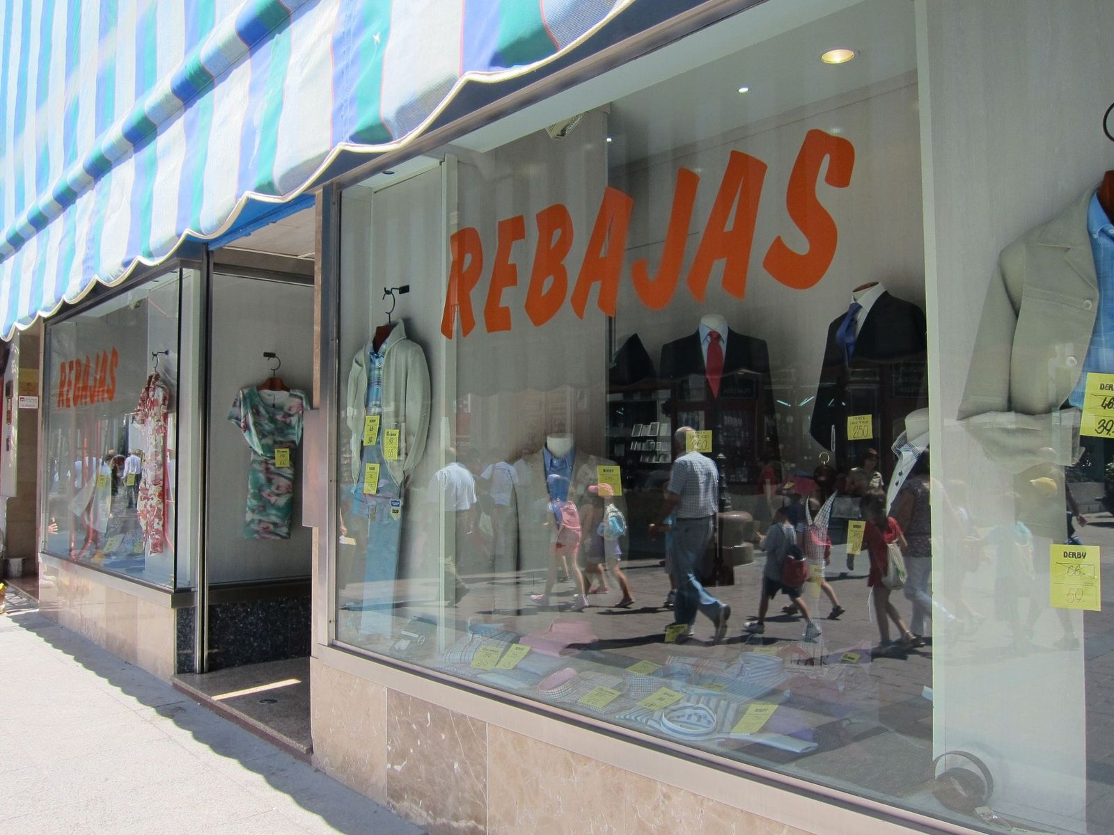 Rebajas en el pequeño comercio
