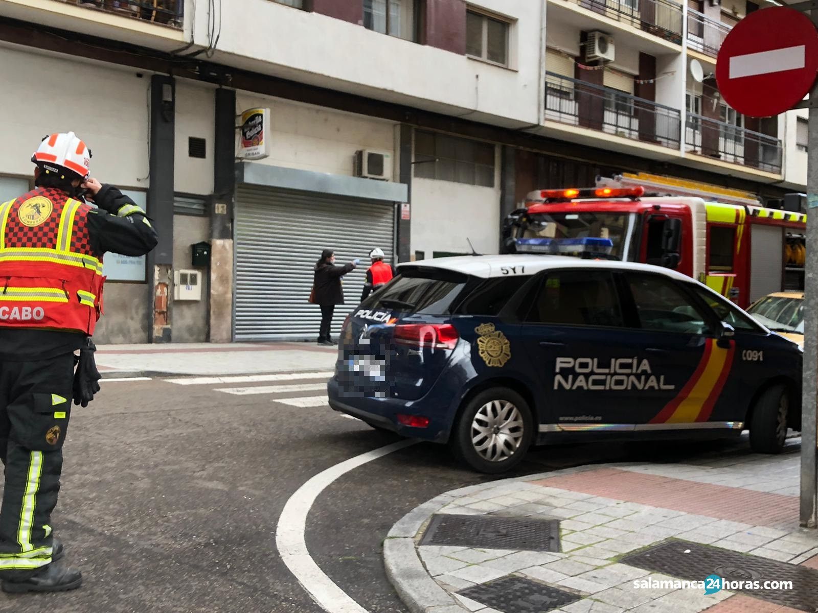 Intervención Bomberos de Salamanca en calle Plasencia (28 4 2020) (5)