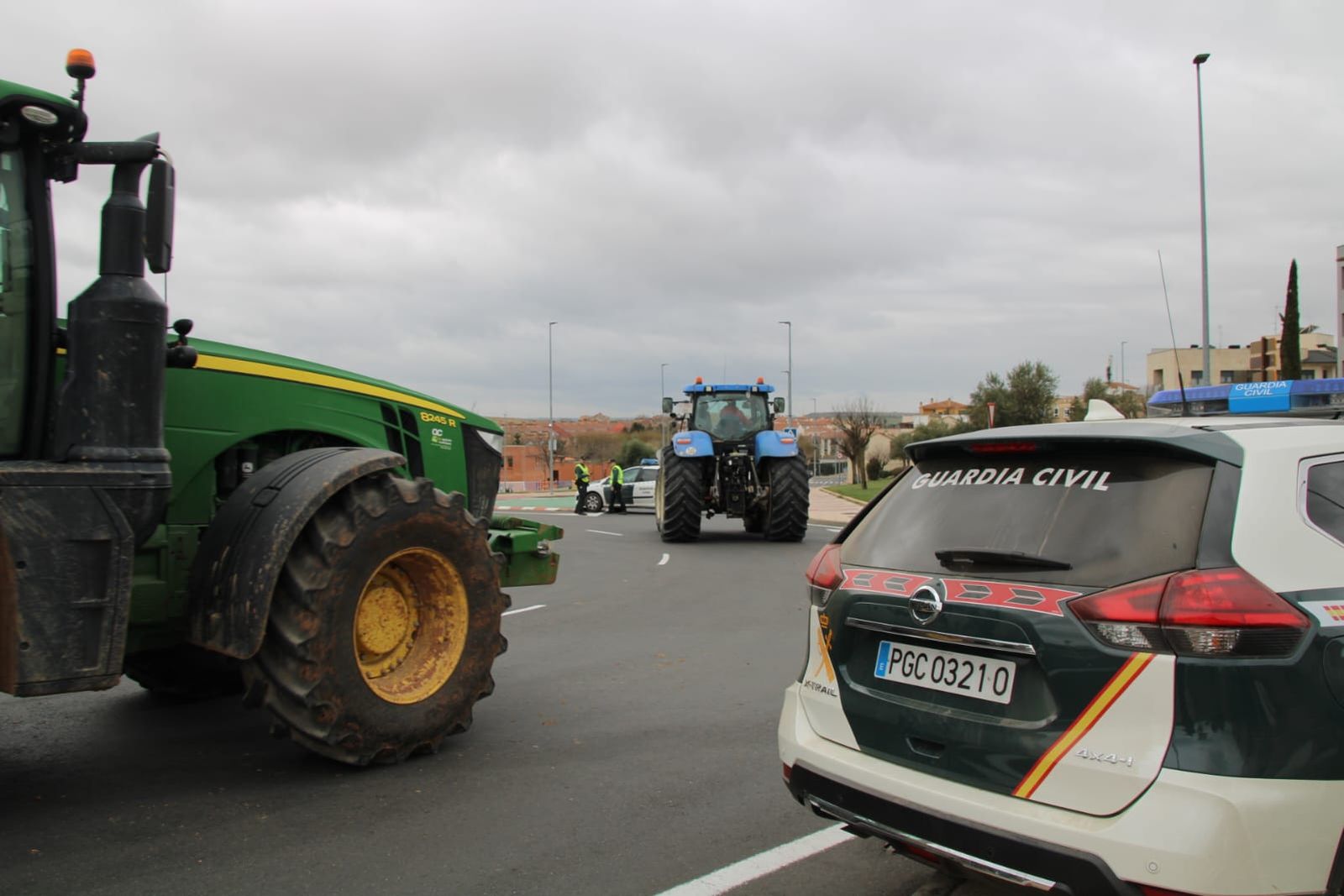 whatsapp-image-2024-02-07-at-13-27-54