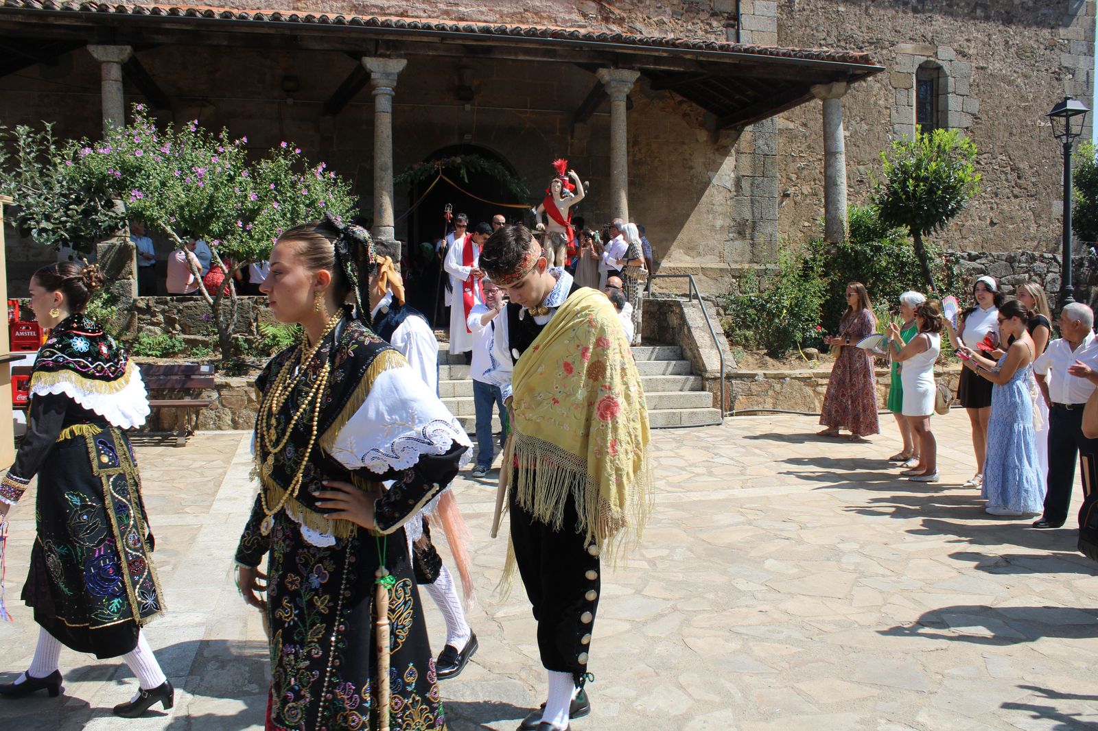 procesion-y-ofertorio-villanueva-del-conde-25