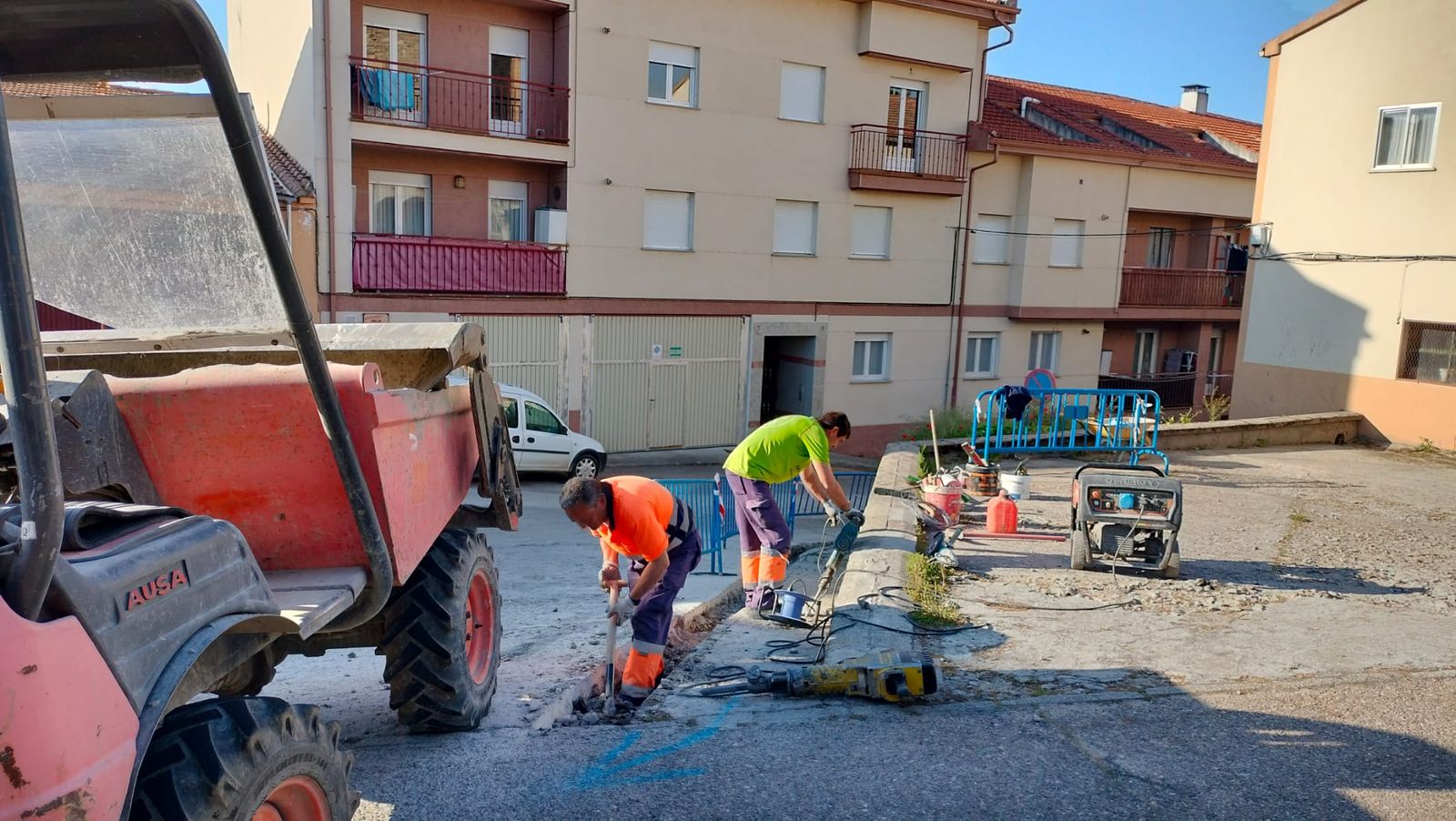 Obras de mejora en la calle Nueva del Castillo en Alba de Tormes. Foto Ayto. Alba de Tormes Obras de mejora en la calle Nueva del Castillo en Alba de Tormes. Foto Ayto. Alba de Tormes