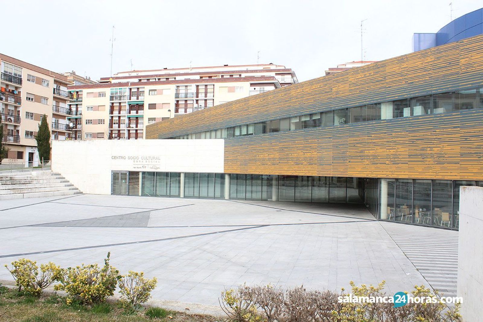 Centro socio cultural obra social plaza trujillo. Foto de archivo