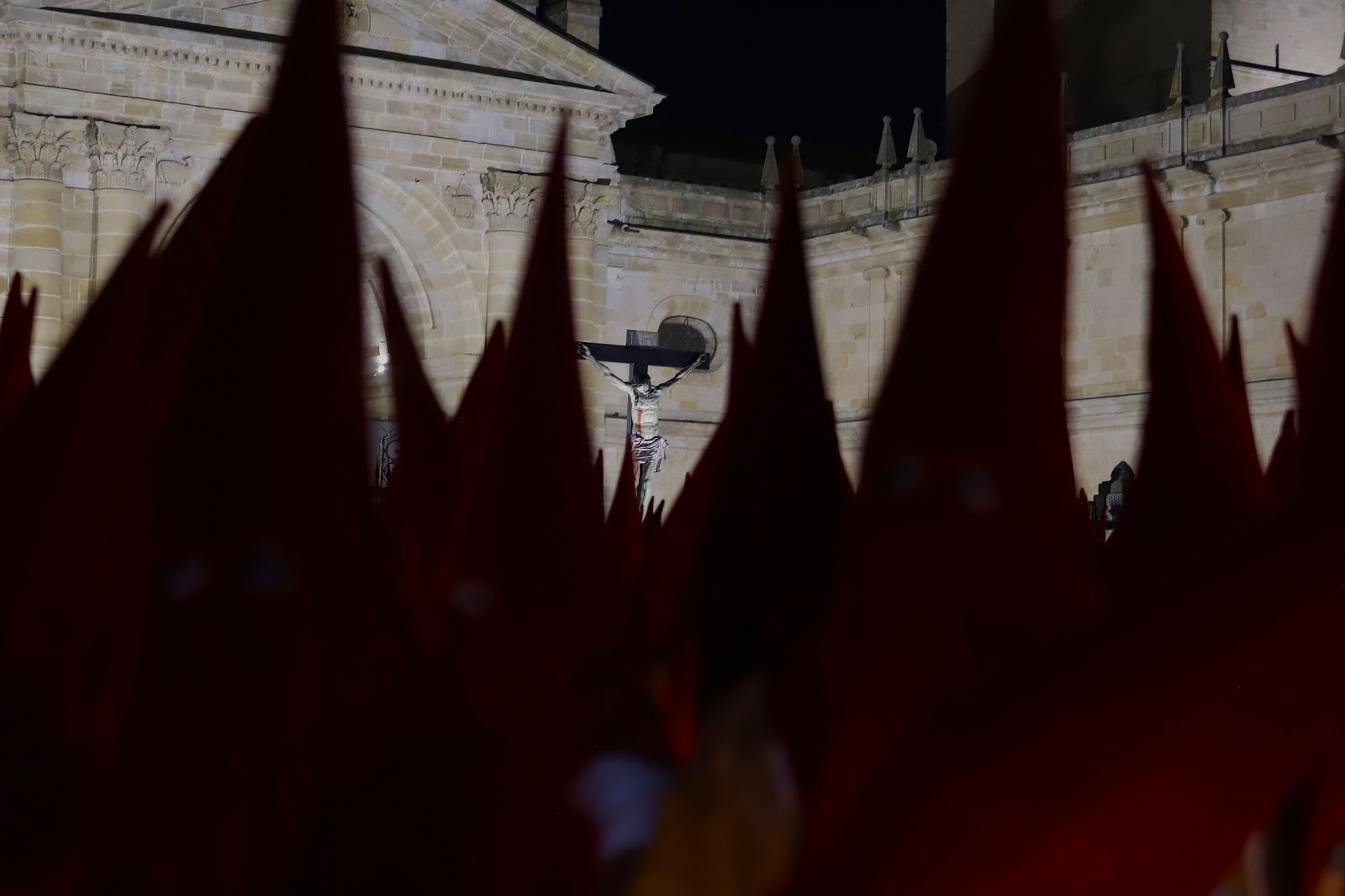 GALERÍA | Revive en imágenes la procesión del Silencio