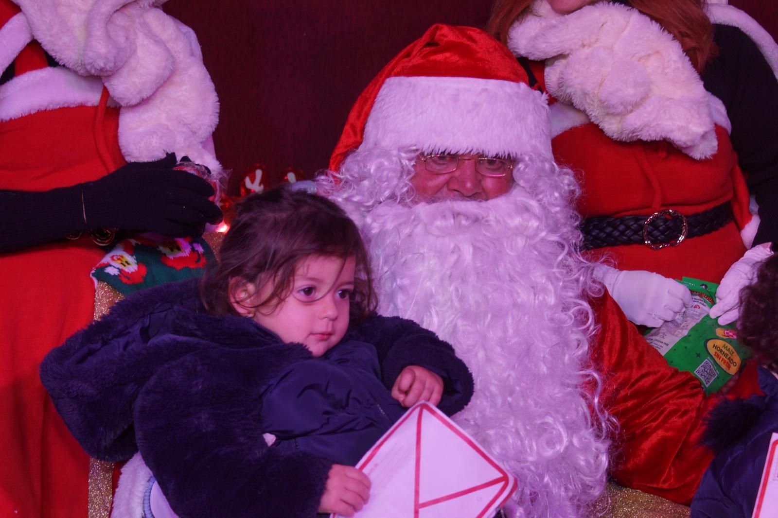 El Encinar recibe la visita de Papa Noel