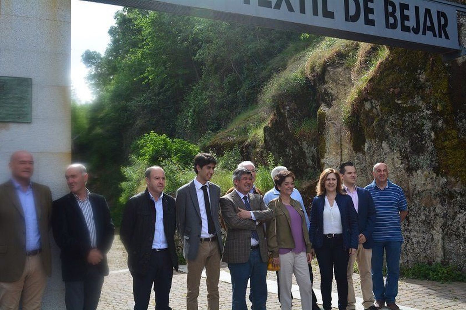 Los Grupos Bejarano y Candelariense de Montaña y el Club de Montañeros Sierra de Béjar reivindican su papel en la llegada de la Vía Verde