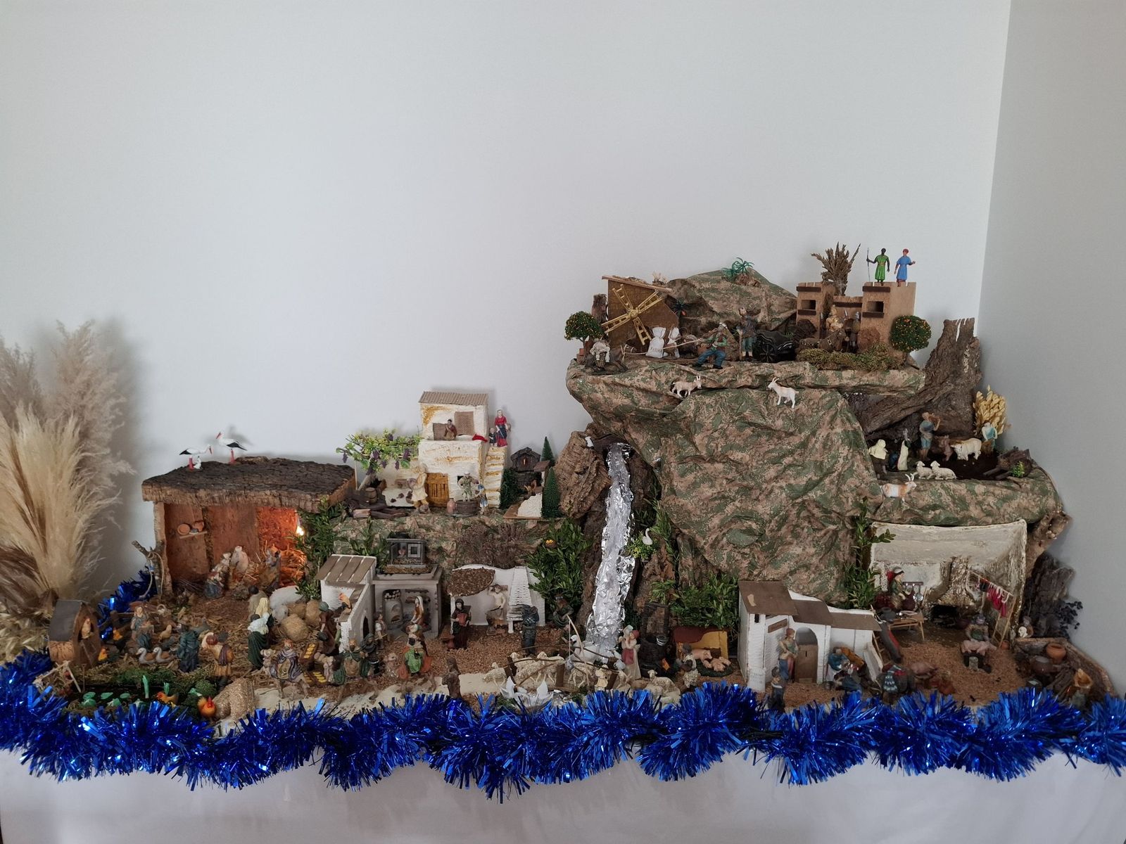 J.J.G. - Belén situado en una vivienda de Guijuelo (3).jpg