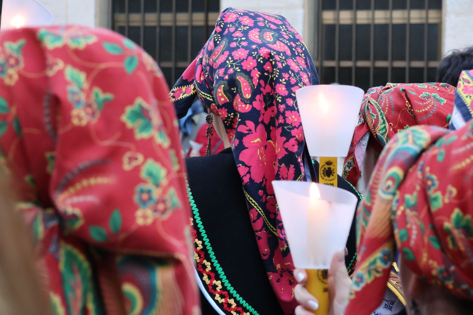 GALERÍA Los niños salen en procesión de las Candelas en Zamora