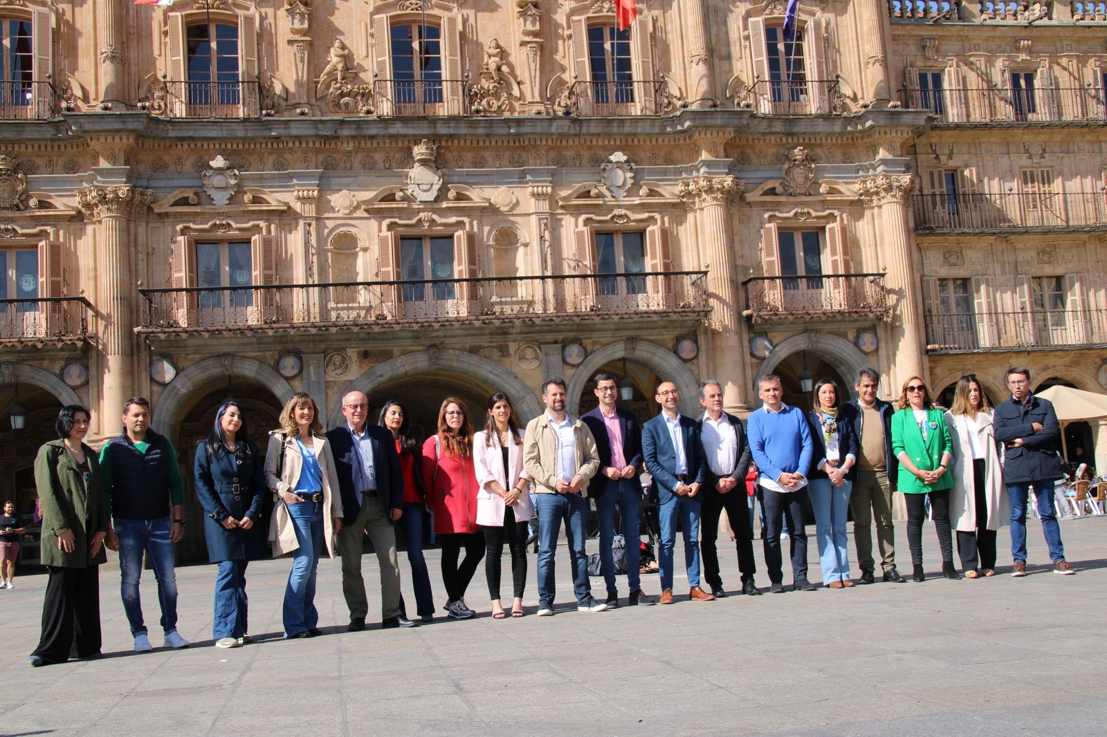 luis-tudanca-david-serrada-y-jose-luis-mateos-mantienen-un-encuentro-c-16