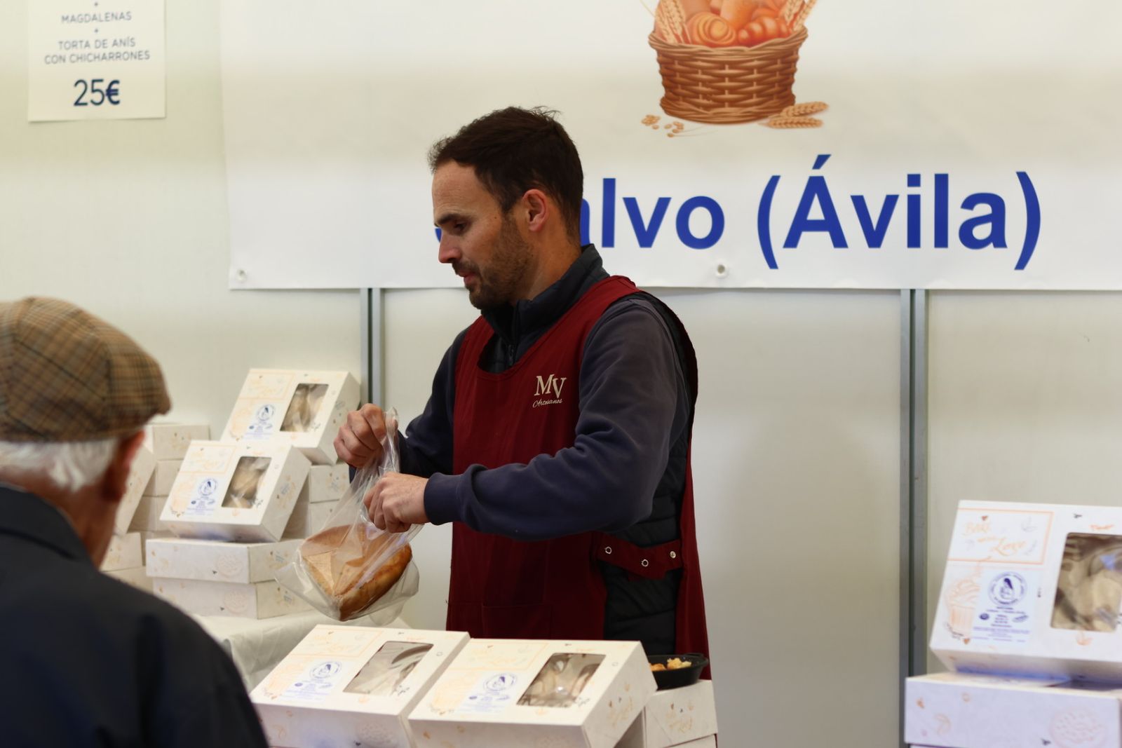 Ledesma ensalza la tradición salmantina con su Feria Alimentaria y Muestra Artesana