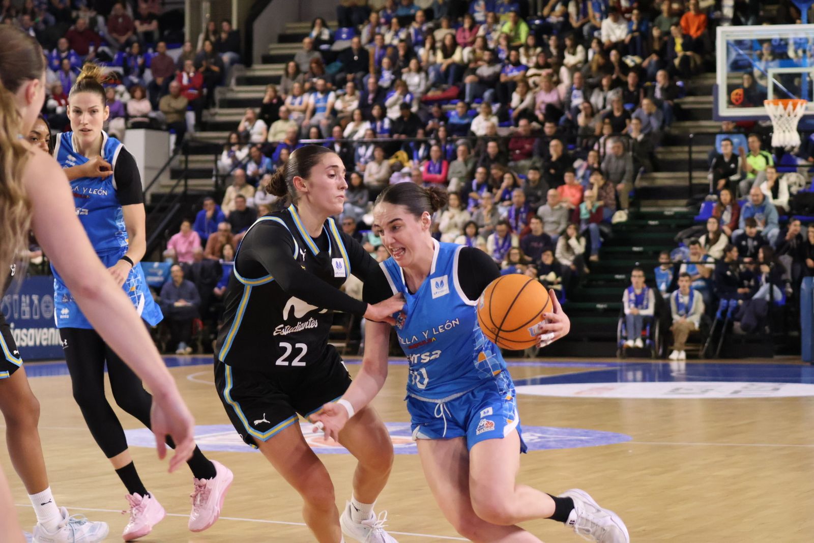 Perfumerías Avenida – Estudiantes