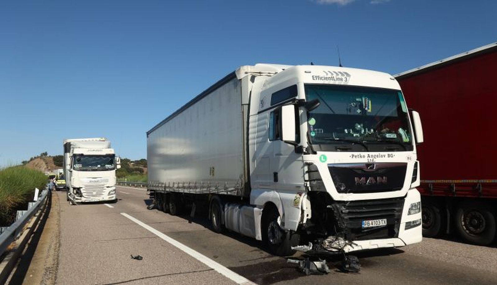 Fallece un salmantino arrollado por un camión en la A-62 mientras reparaba la rueda de un turismo