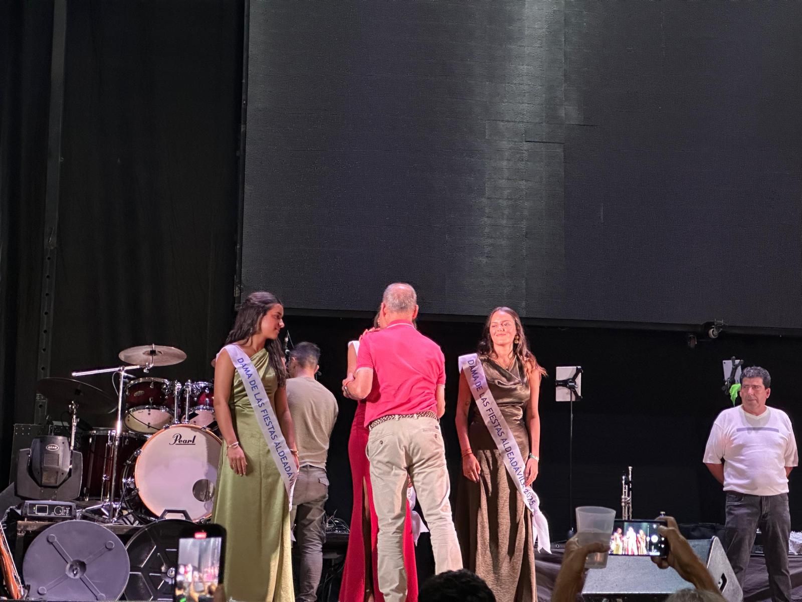 Coronación reina y damas y en Aldeadávila de la Ribera 2025