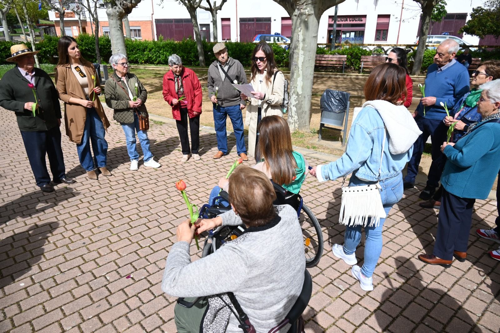 Ciudad Rodrigo acoge una plantación de tulipanes por el Día Mundial del Párkinson