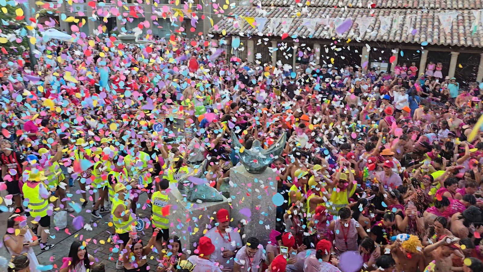 Chupinazo en Carbajosa con batucad