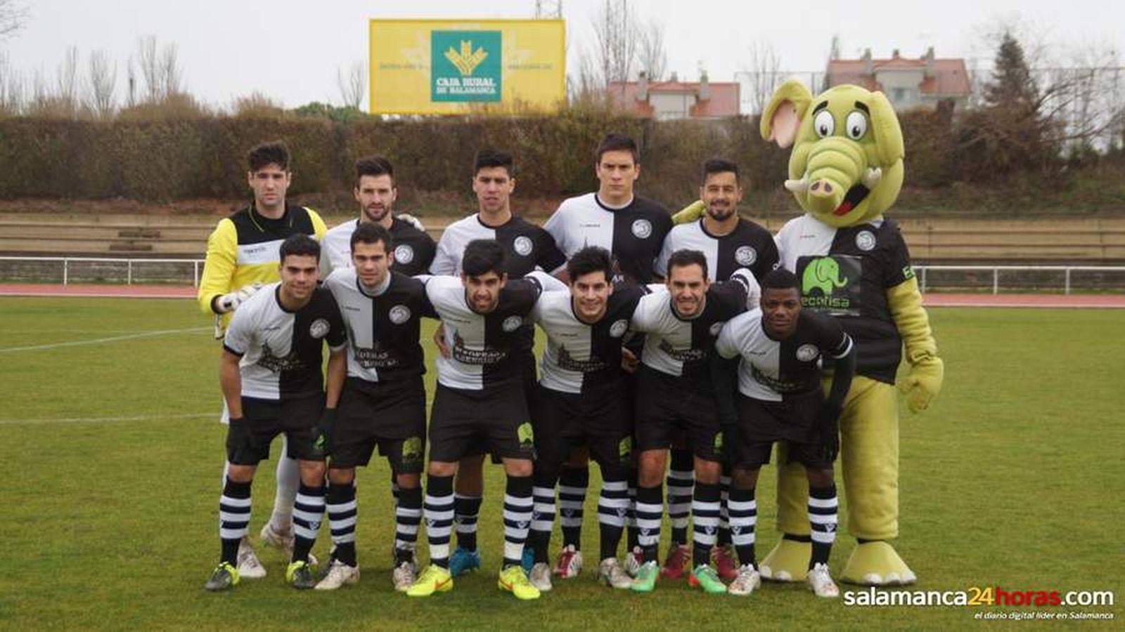 El once inicial de Unionistas ante el Navarrés | FOTO SALAMANCA24HORAS.COM