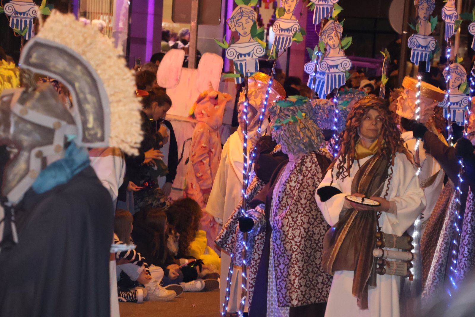 GALERÍA | Disfruta de las imágenes del colorido desfile de Carnaval en Zamora