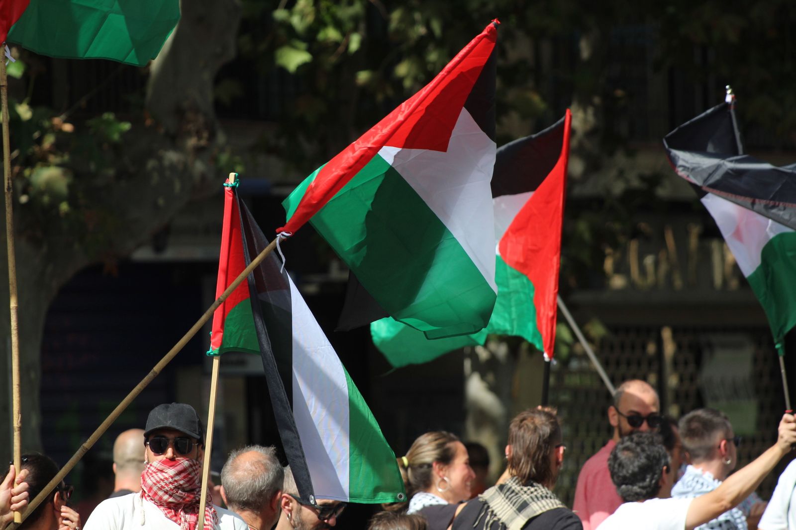 Protestas por Palestina al paso de la Vuelta Ciclista a España por Salamanca