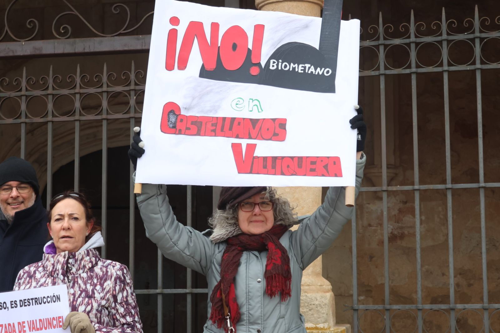 Protesta ciudadana por la planta de biogas en Castellanos de Villiquera