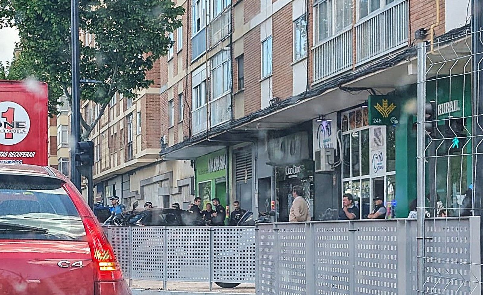 Imagen de los medios desplazados en la zona