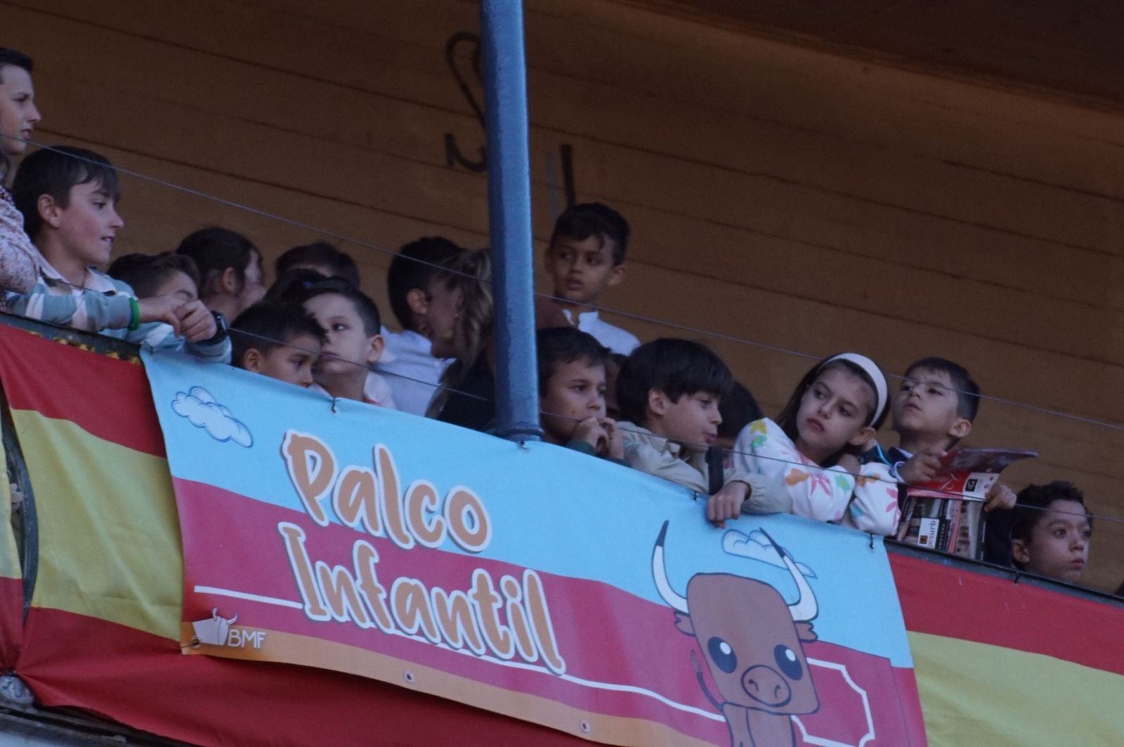 Así ha vivido la afición salmantina el adiós a la feria desde los tendidos: imágenes del ambiente en la corrida concurso