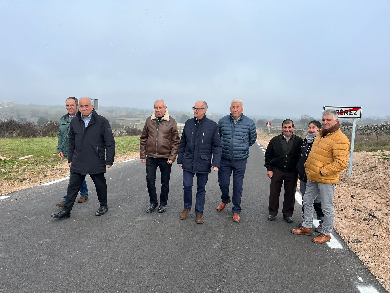 Visita Javier Iglesias a la carretera de Cipérez