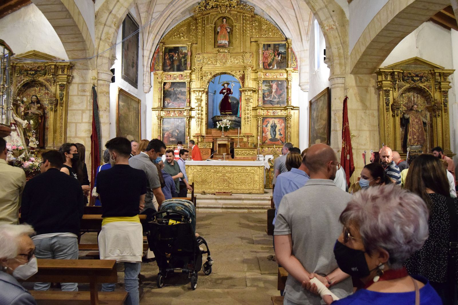 bienvenida-nuevos-hermanos-cofradia-virgen-de-la-concha-4