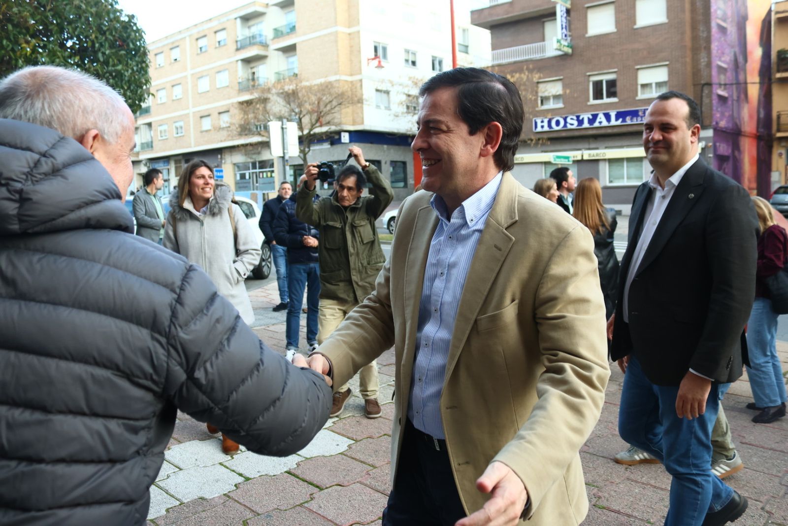 Alfonso Fernández Mañueco visita Santa Marta