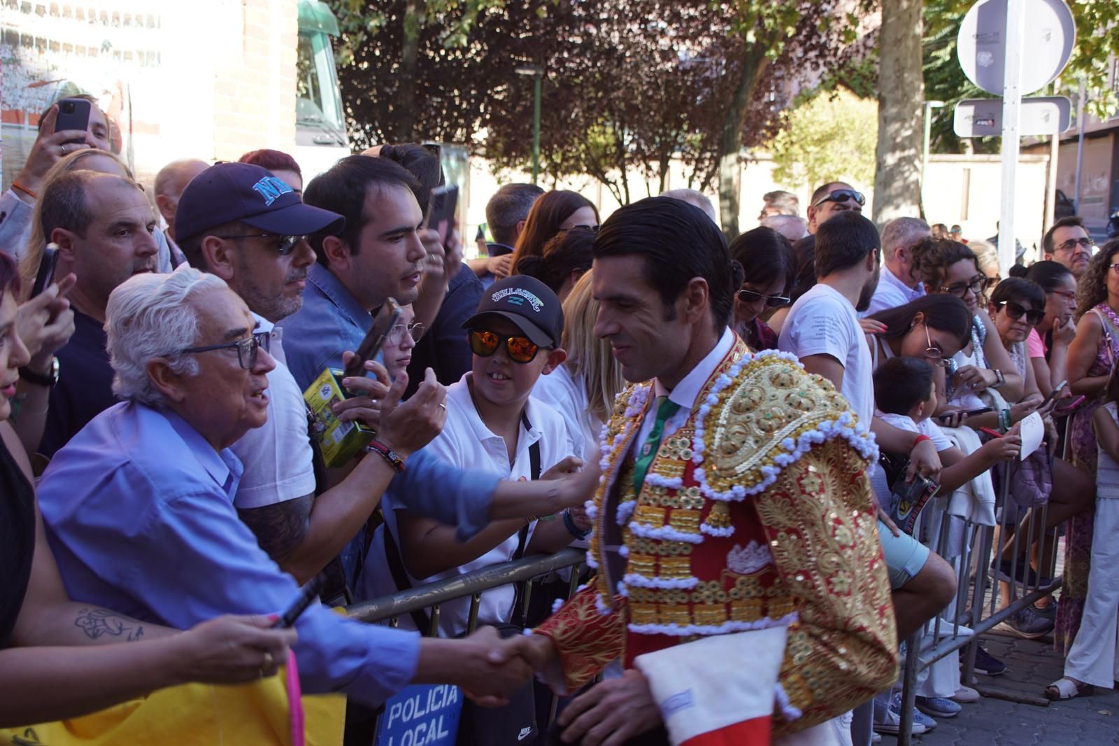 Así ha vivido la afición de La Glorieta el primer cartel de figuras de la feria: imágenes del ambiente en los tendidos y en el patio de cuadrillas
