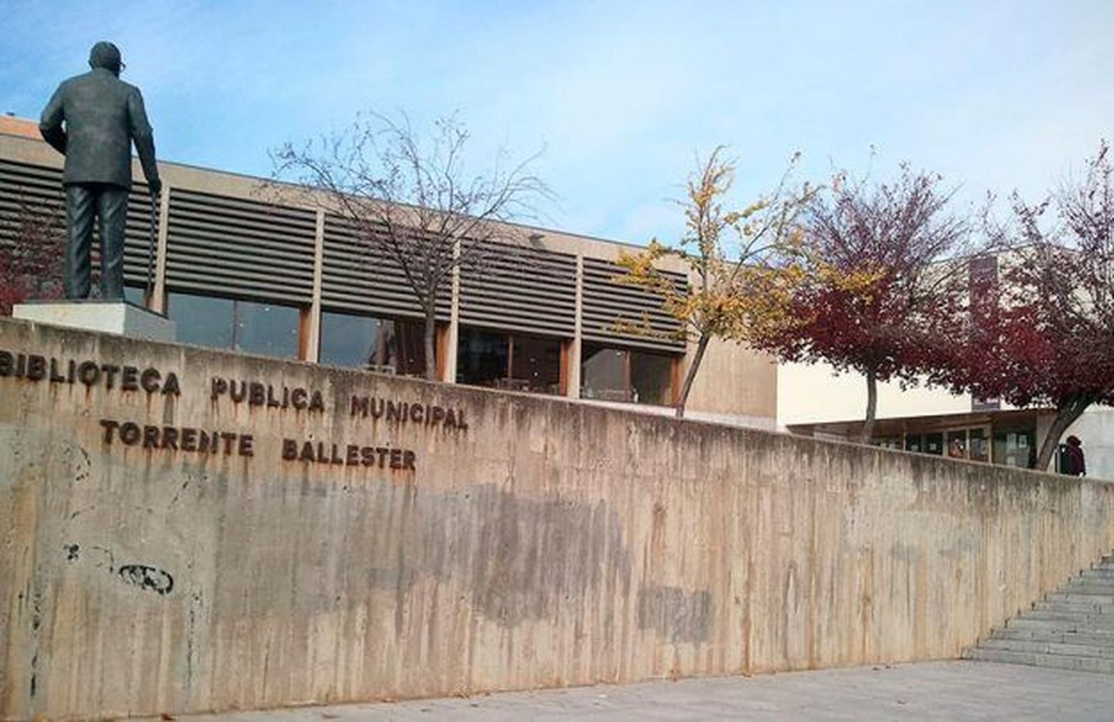 Biblioteca Torrente Ballester. Foto de archivo
