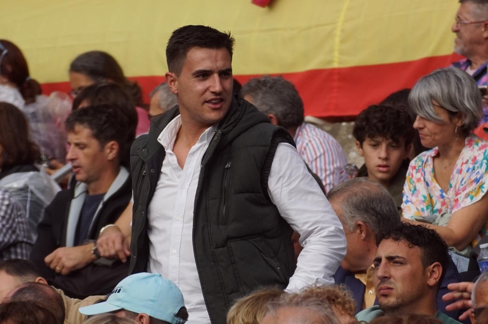 resumen-fotografico-del-ambiente-en-los-tendidos-de-la-glorieta-durante-la-corrida-de-garcigrande-20-de-septiembre-de-2024-foto-juanes-102