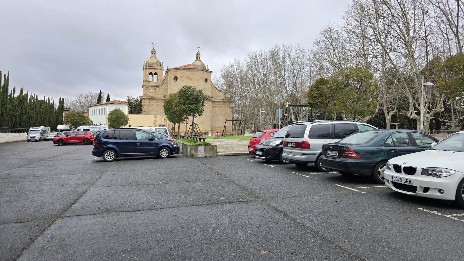 Parkings de caravanas Santísima Trinidad en la iglesia del Arrabal