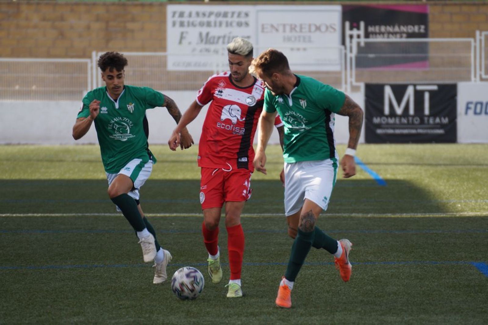 Rayco, ante Caramelo y Flórez en el Municipal Luis Ramos / FOTO SALAMANCA24HORAS.COM
