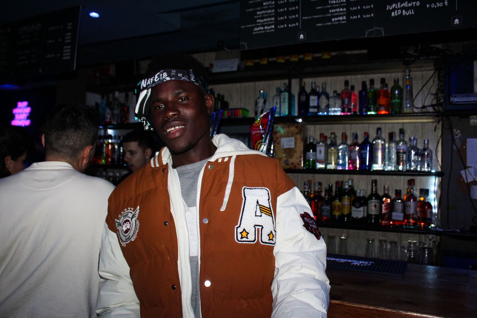 Salamanca de noche, sábado 6 de diciembre