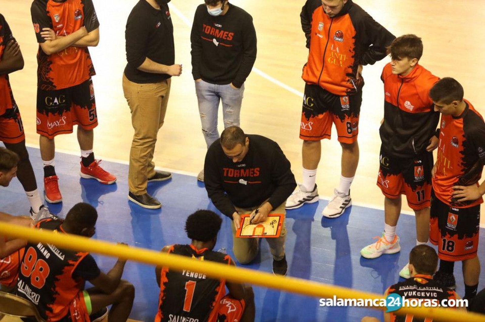 ÓSCAR NÚÑEZ CANTBASKET