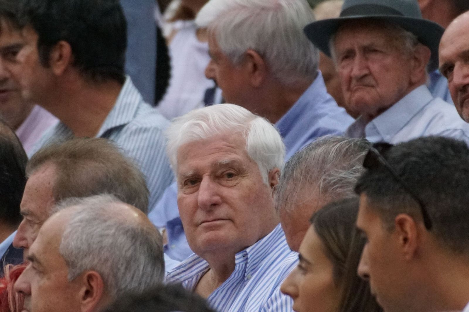 Gran ambiente en La Glorieta para la tarde de toros de Morante de la Puebla, Ismael Martín y Marco Pérez
