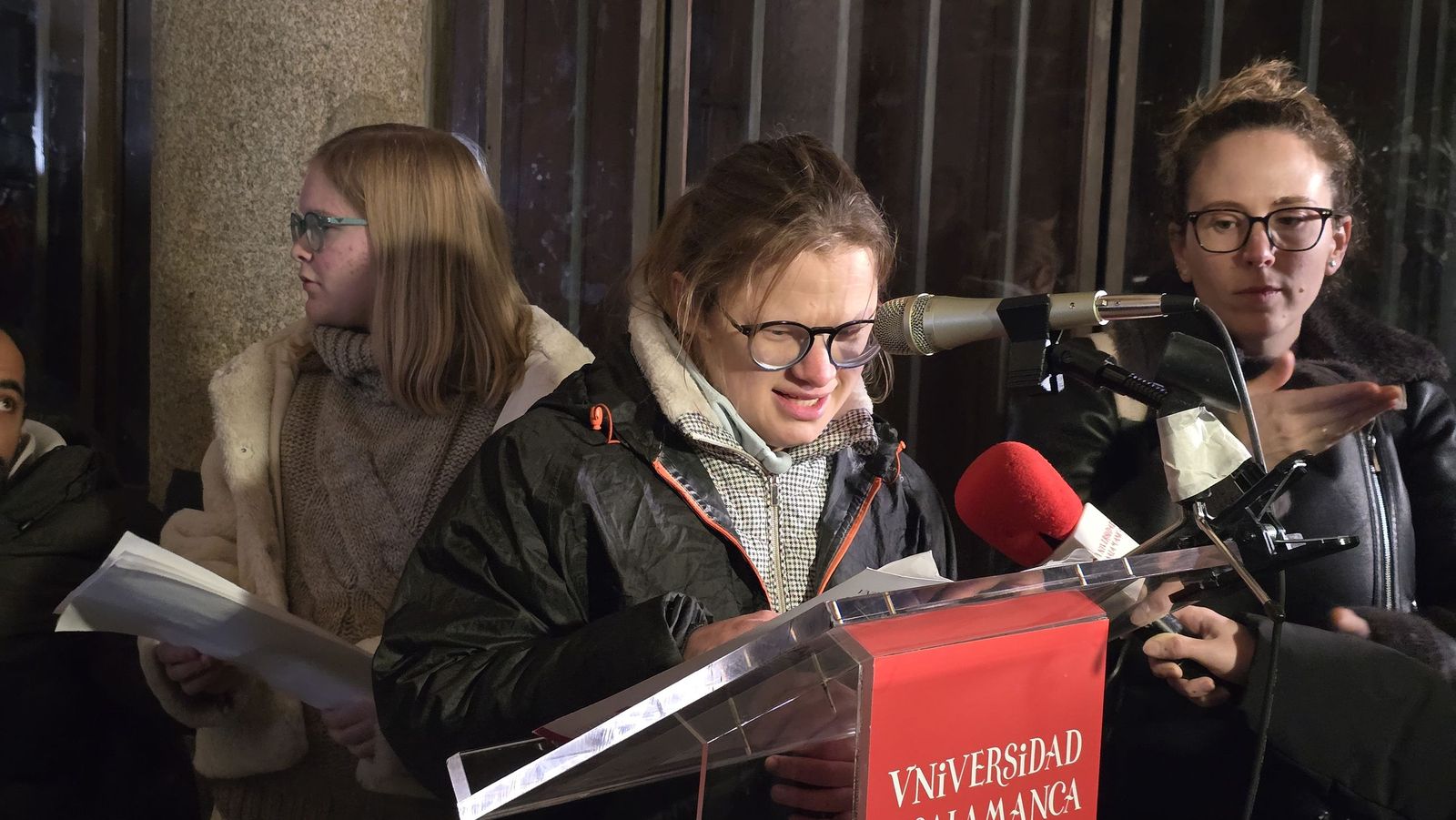 Día Internacional y Europeo de las Personas con Discapacidad con un acto especial que combina luz, arte urbano, música y participación comunitaria, con el objetivo de visibilizar la diversidad y reivindicar una sociedad más inclusiva.