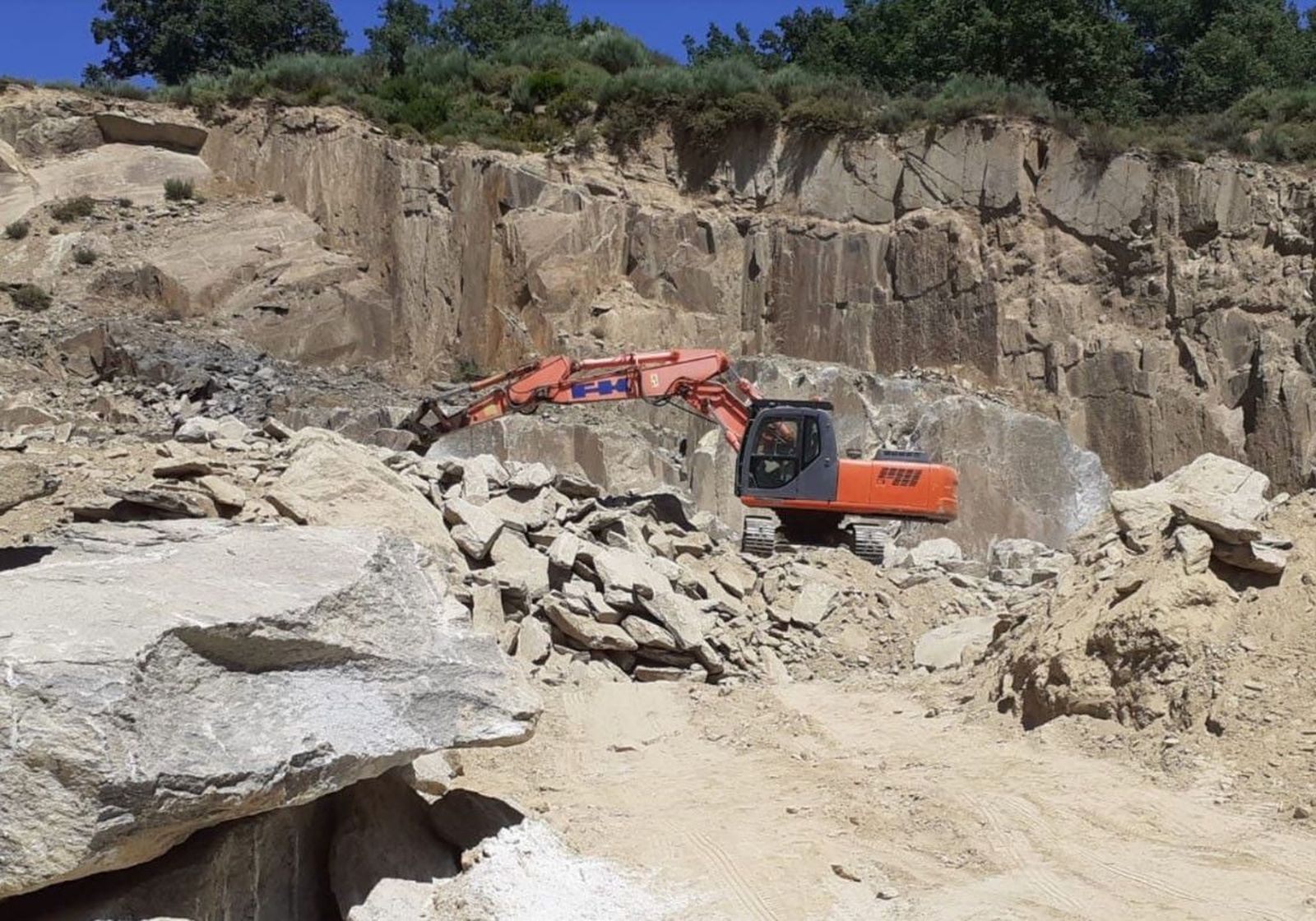 Cantera manzanal arriba (1)