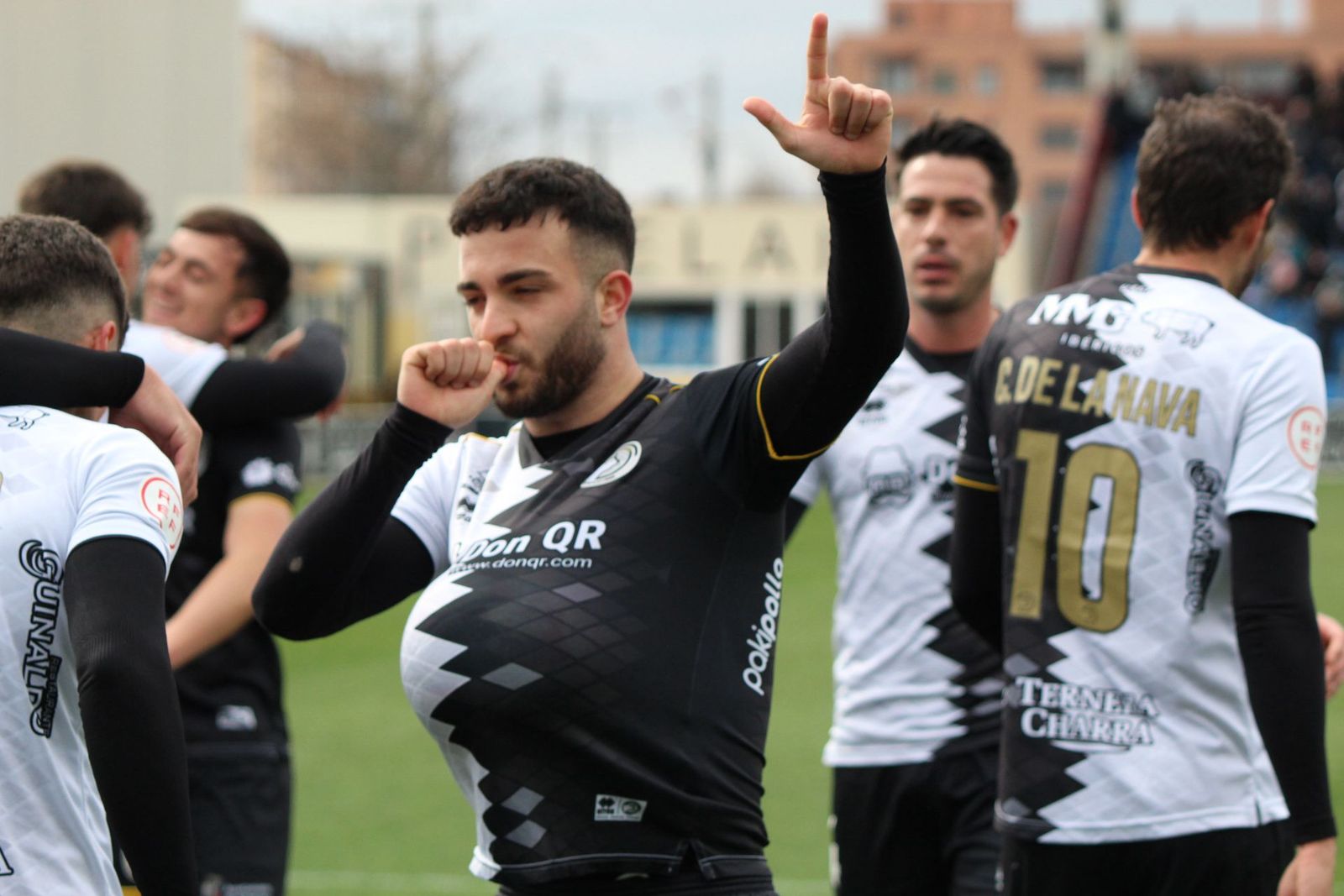 whatsapp-image-2025-03-02-at-16-28-56-1