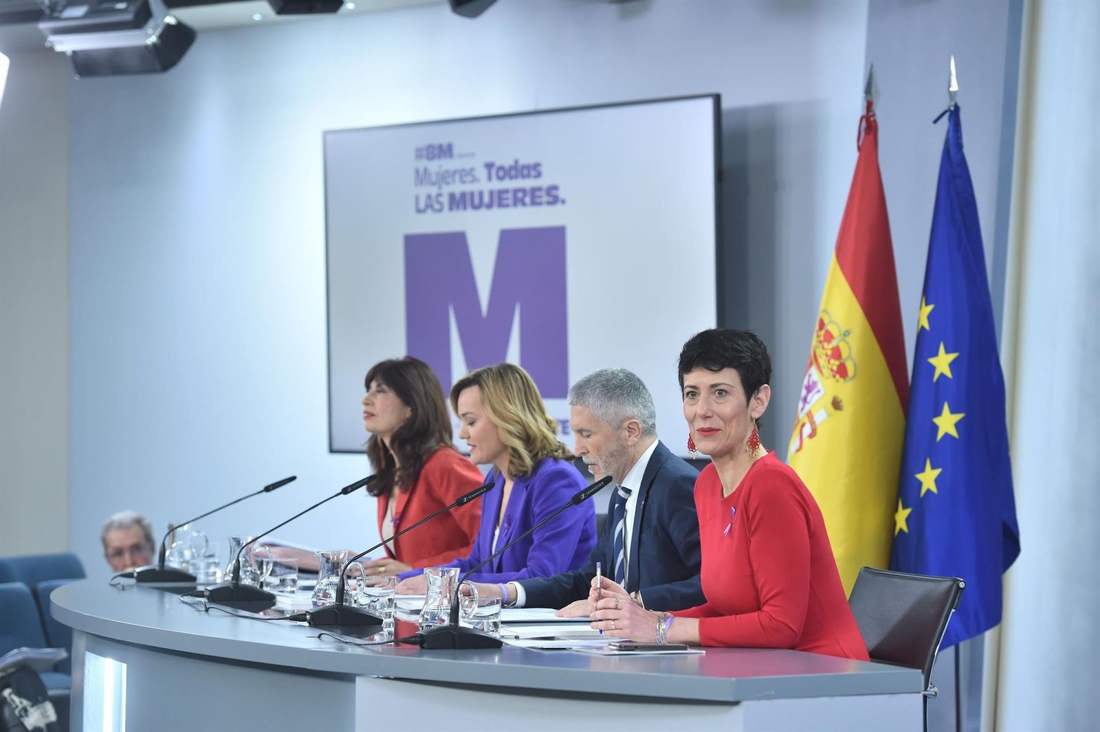 La ministra de Igualdad, Ana Redondo; la ministra de Educación, Formación Profesional y Deportes, Pilar Alegría; el ministro del Interior, Fernando Grande-Marlaska, y la ministra de Inclusión, Seguridad Social y Migraciones Gustavo Valiente   EP