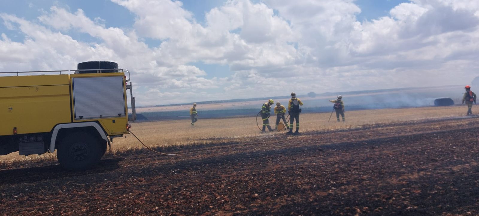 Pelabravo, escenario de un nuevo incendio forestal en Salamanca