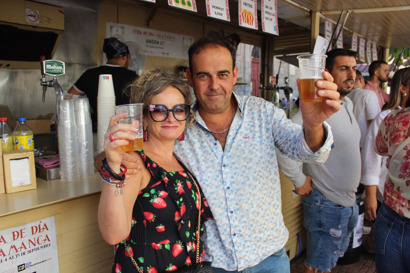 Ambiente en la Feria de Día en el mediodía de este domingo